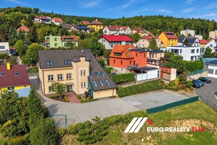 Pronájem kanceláře, Zlín, Vršava I, 477 m2