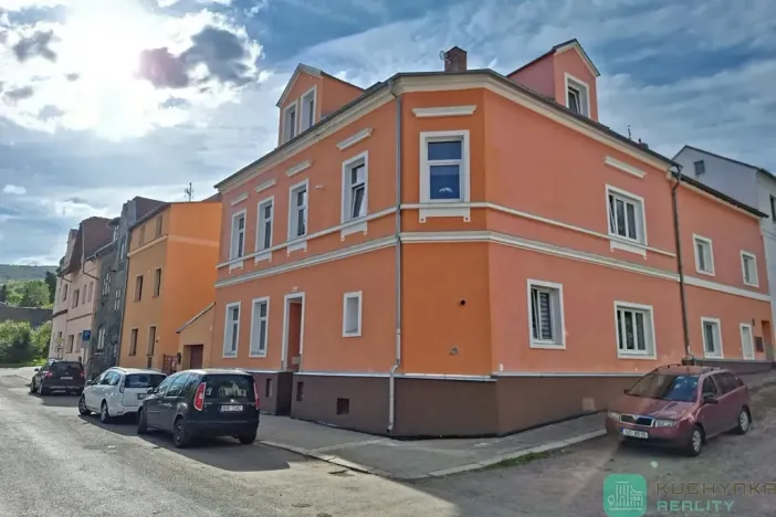 Pronájem bytu 1+kk, Hrob, Rybniční, 47 m2