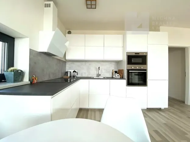 Pronájem bytu 2+kk, Brno, Kumpoštova, 55 m2