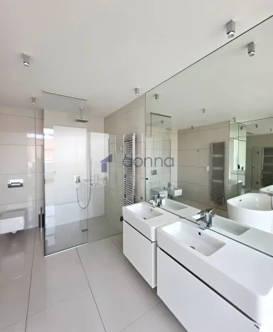 Pronájem bytu 4+kk, Praha, Laubova, 203 m2