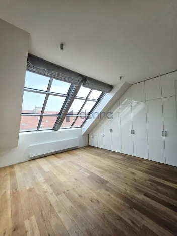 Pronájem bytu 4+kk, Praha, Laubova, 203 m2