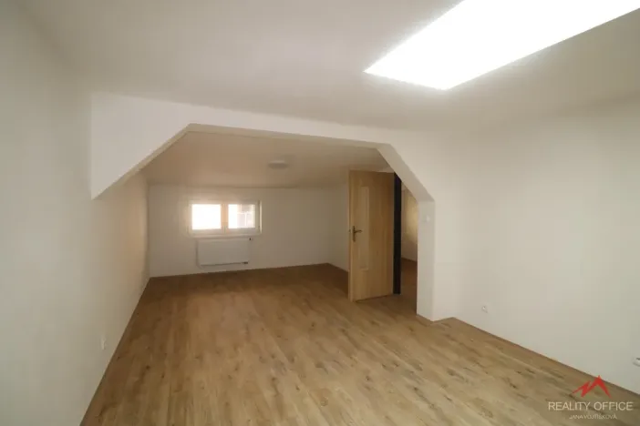 Pronájem bytu 3+kk, Děčín - Děčín IV-Podmokly, Mírové nám., 100 m2