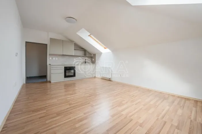 Pronájem bytu 1+kk, Písek - Václavské Předměstí, Hostivítova, 30 m2