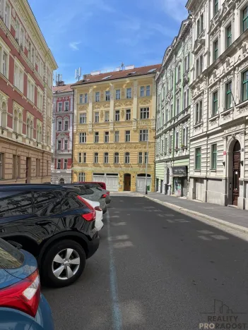 Pronájem bytu 3+kk, Praha, Řehořova, 102 m2