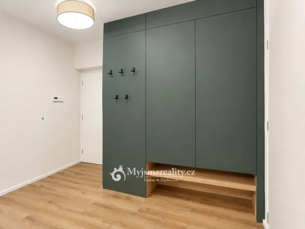 Prodej bytu 3+kk, Znojmo, Jarošova, 76 m2