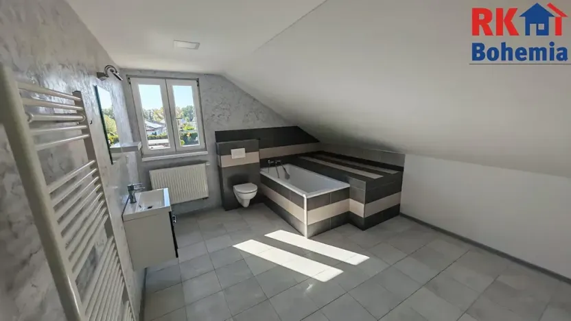 Prodej rodinného domu, Mnichovo Hradiště, Okružní, 175 m2