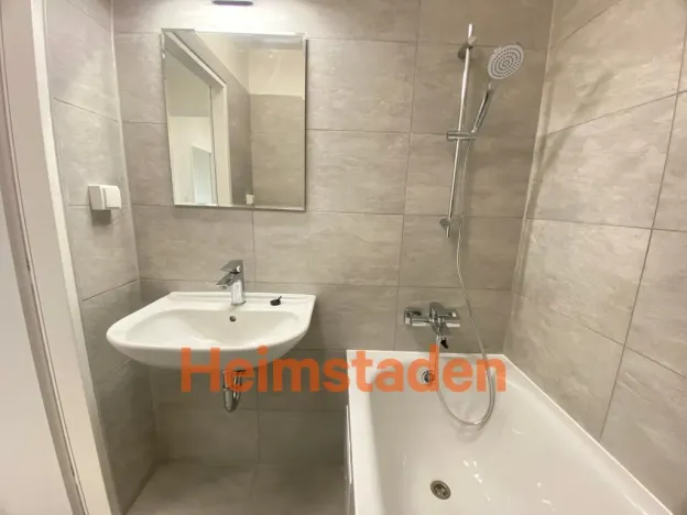 Pronájem bytu 2+1, Ostrava - Poruba, Hlavní třída, 60 m2