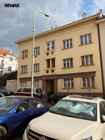 Pronájem bytu 1+1, Praha, Nad Závěrkou, 40 m2