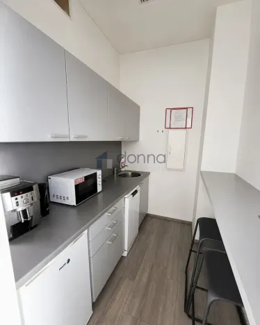 Pronájem kanceláře, Praha, Lomnického, 45 m2