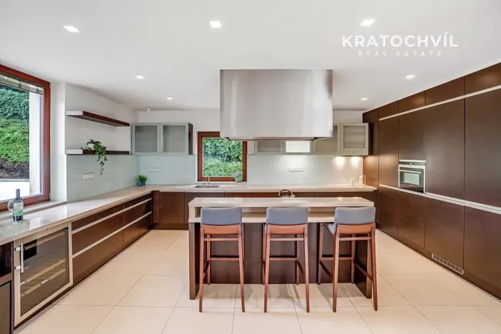 Prodej rodinného domu, Praha - Velká Chuchle, U bažantnice, 674 m2