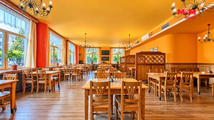 Pronájem restaurace, Praha - Krč, Pacovská, 324 m2