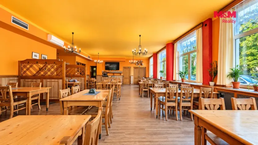 Pronájem restaurace, Praha - Krč, Pacovská, 324 m2