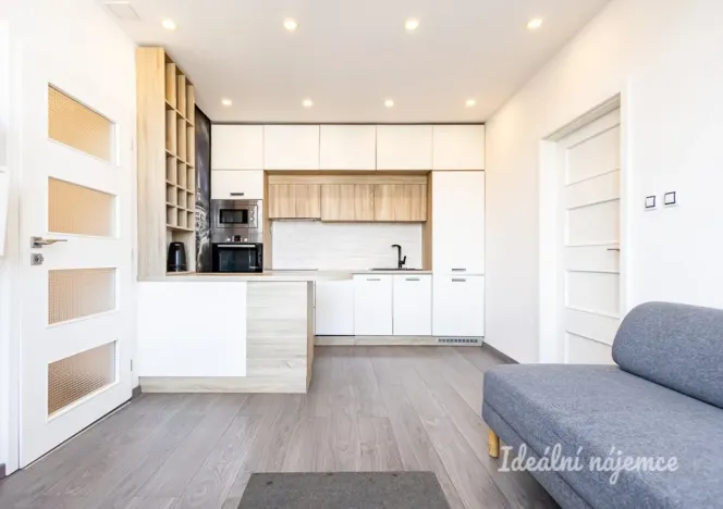 Pronájem bytu 2+kk, Praha - Libeň, Zenklova, 49 m2