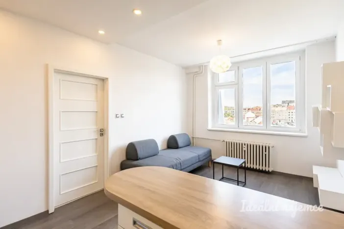 Pronájem bytu 2+kk, Praha - Libeň, Zenklova, 49 m2