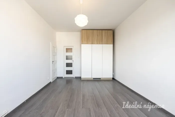 Pronájem bytu 2+kk, Praha - Libeň, Zenklova, 49 m2