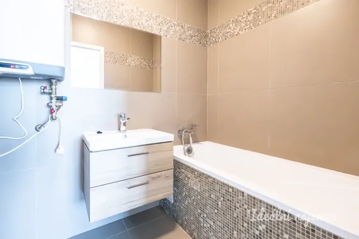 Pronájem bytu 2+kk, Praha - Libeň, Zenklova, 49 m2