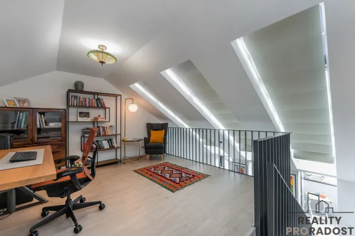 Prodej bytu 3+kk, Praha, Hartigova, 82 m2