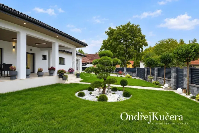 Prodej rodinného domu, Jeviněves, 200 m2