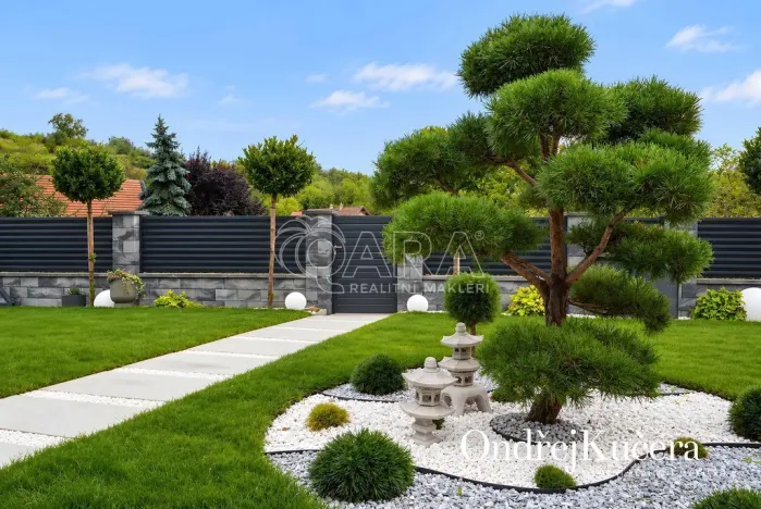 Prodej rodinného domu, Jeviněves, 200 m2