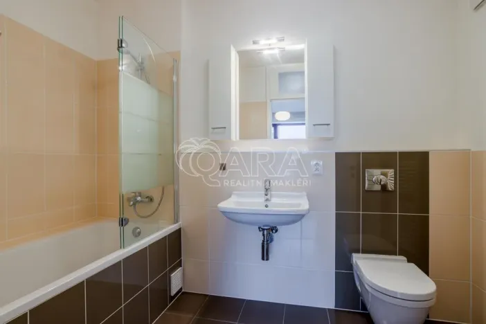 Pronájem bytu 2+kk, Dolní Břežany, U Náměstí, 57 m2