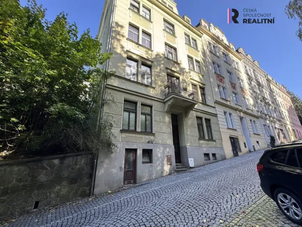 Prodej bytu 2+kk, Karlovy Vary, Moravská, 43 m2