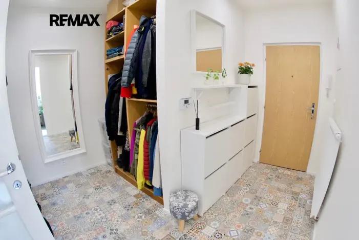 Pronájem bytu 2+kk, Praha - Strašnice, Kralická, 63 m2