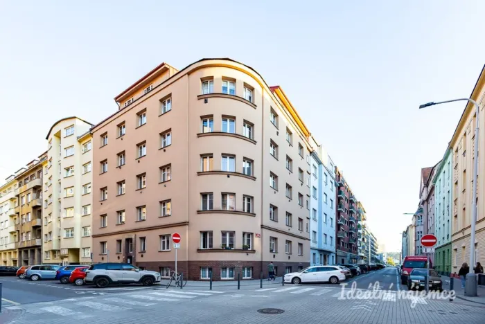 Pronájem bytu 1+kk, Praha - Holešovice, Přístavní, 20 m2