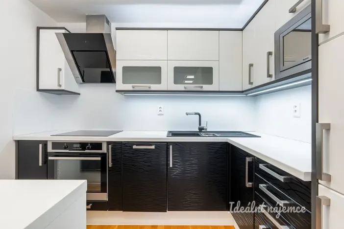 Pronájem bytu 2+kk, Praha - Holešovice, V přístavu, 64 m2