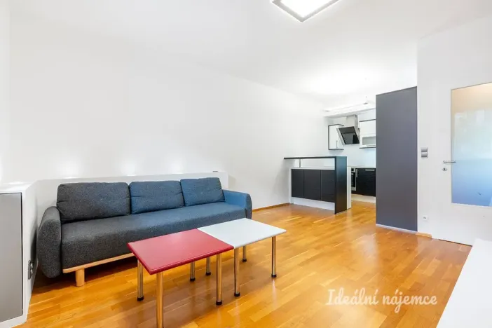 Pronájem bytu 2+kk, Praha - Holešovice, V přístavu, 64 m2
