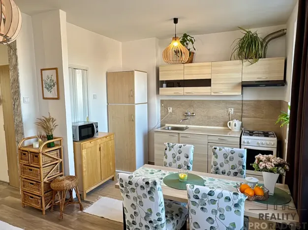 Pronájem bytu 3+kk, Pohořelice, Dlouhá, 59 m2
