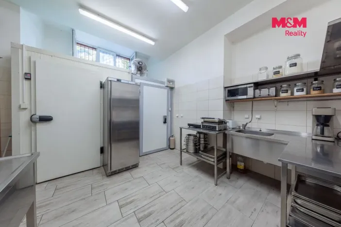 Pronájem obchodního prostoru, Plzeň - Východní Předměstí, Koterovská, 65 m2