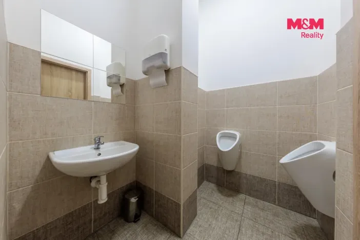 Pronájem obchodního prostoru, Plzeň - Východní Předměstí, Koterovská, 65 m2