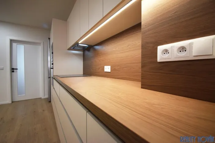 Pronájem bytu 3+kk, Praha - Holešovice, Janovského, 86 m2