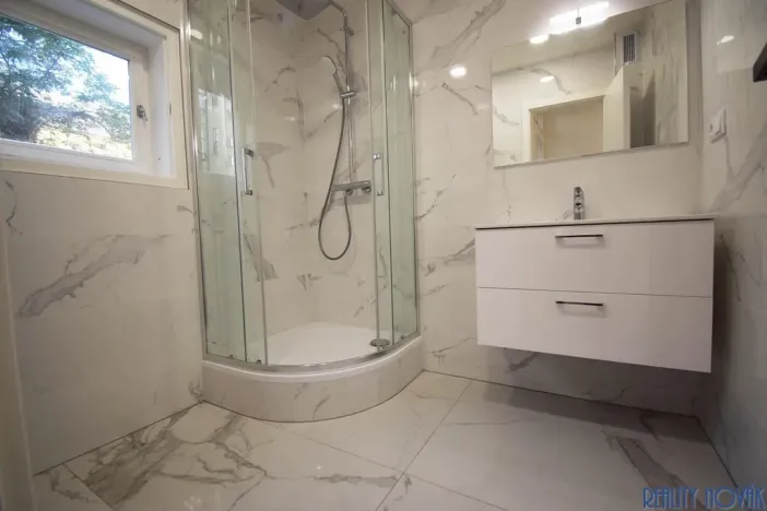 Pronájem bytu 3+kk, Praha - Holešovice, Janovského, 86 m2