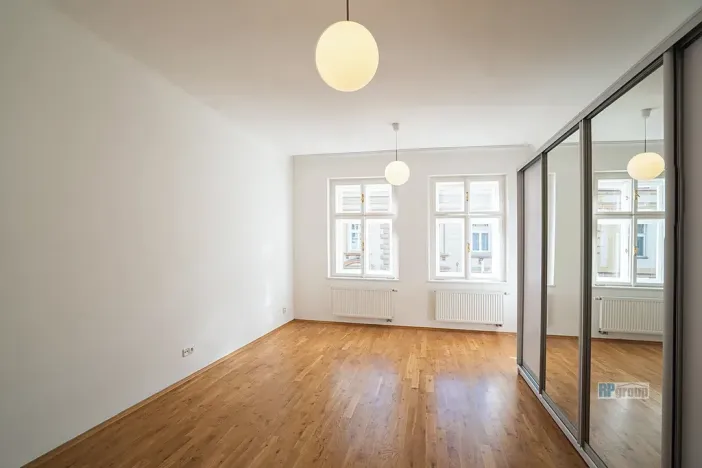 Pronájem bytu 2+1, Praha - Žižkov, Štítného, 73 m2