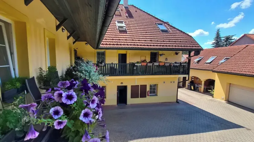 Pronájem bytu 1+kk, Hostivice, Litovická, 30 m2
