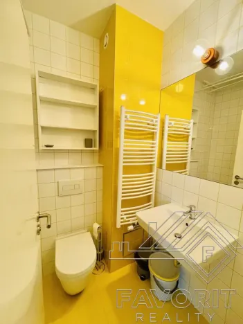 Pronájem bytu 1+kk, Praha - Vysočany, Poděbradská, 23 m2