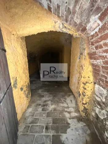 Pronájem obchodního prostoru, Znojmo, Tovární, 300 m2