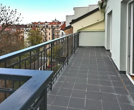 Pronájem bytu 1+kk, Praha - Žižkov, Slavíkova, 42 m2