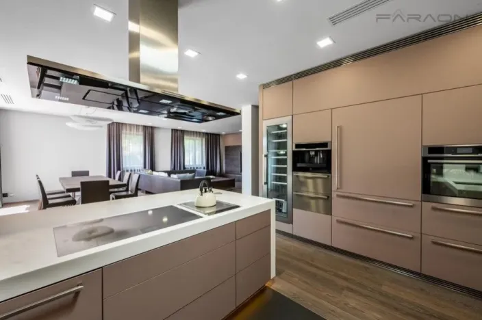 Pronájem bytu 5+kk, Praha - Radotín, Zderazská, 260 m2