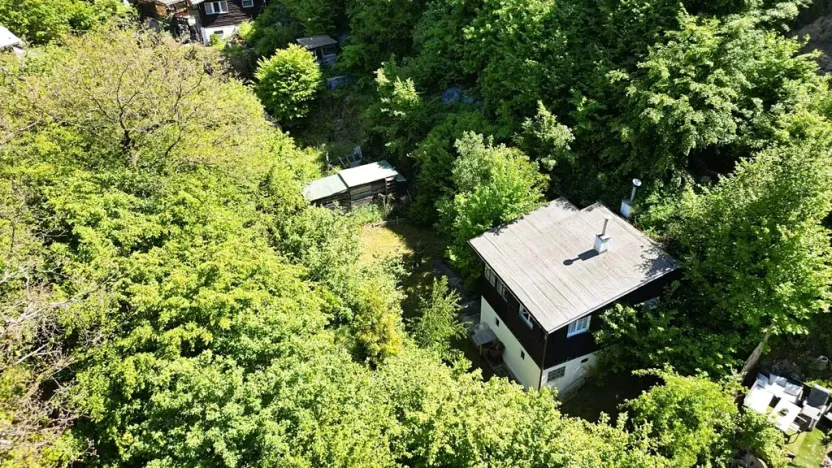 Prodej chaty, Černolice, V Dolečku, 28 m2