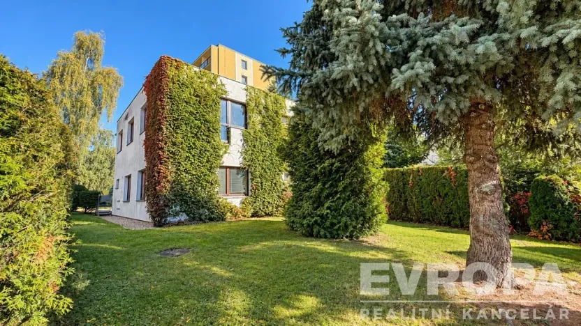 Pronájem bytu 1+kk, Vrchlabí, Českých bratří, 32 m2