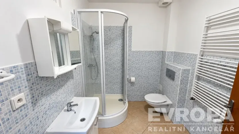 Pronájem bytu 1+kk, Vrchlabí, Českých bratří, 32 m2