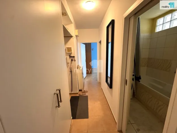 Pronájem bytu 2+kk, Praha - Hloubětín, Mochovská, 55 m2