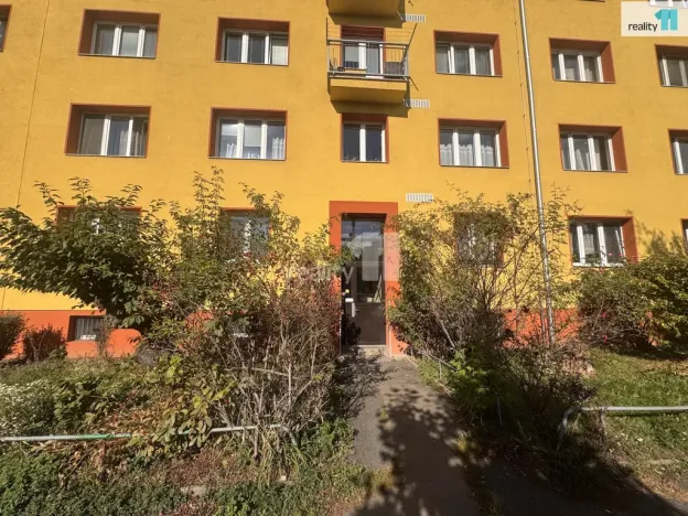 Pronájem bytu 2+kk, Praha - Hloubětín, Mochovská, 55 m2