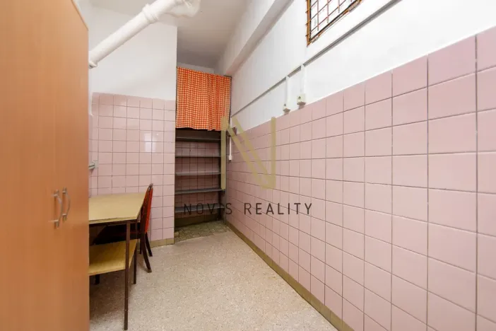 Pronájem skladu, Plzeň, Domažlická, 43 m2