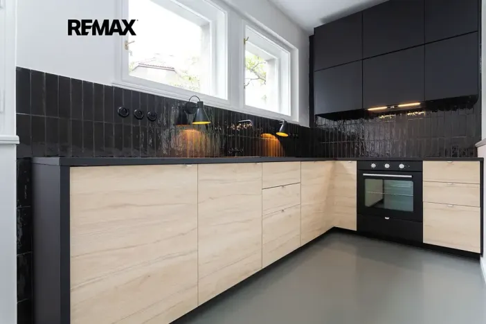 Pronájem bytu 2+kk, Praha - Střešovice, Střešovická, 65 m2