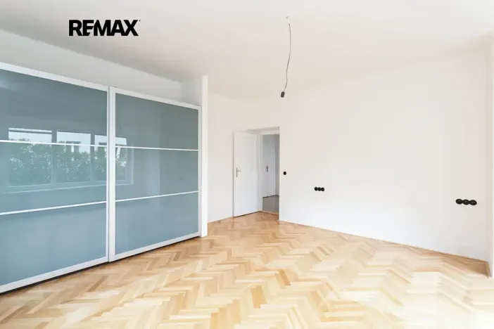 Pronájem bytu 2+kk, Praha - Střešovice, Střešovická, 65 m2