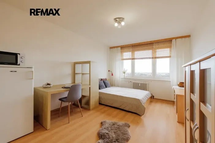 Prodej bytu 1+kk, Praha - Háje, Hlavatého, 27 m2