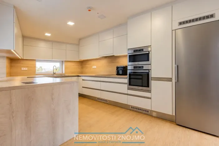 Prodej rodinného domu, Chvalovice, 220 m2